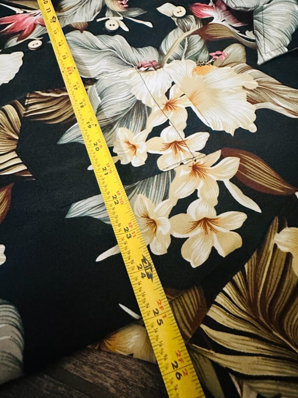 Lot of 2 Men’s Roundy Bay Short Sleeve Polyester Hawaiian Shirt - Floral - XL - Picture 10 of 11